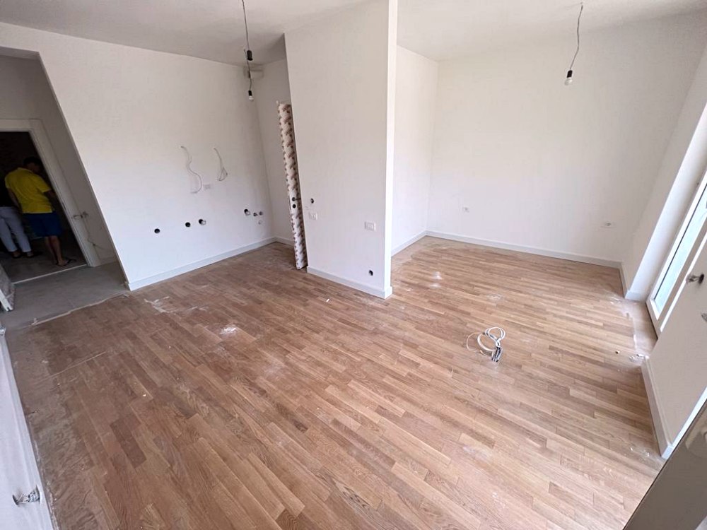 amforaproperty.com/Na prodaju jednosoban stan 37m2 sa pogledom na more u novom kompleksu Skyline Resort u Bečićima.